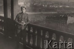 12.03.1941, Paryż, Francja.
 Kapral Wehrmachtu w Paryżu.
 Fot. NN, zbiory Ośrodka KARTA, udostępnił Stanisław Blichiewicz
   
