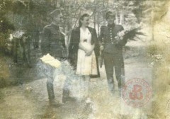 1944-1945, brak miejsca.  
Ślub partyzancki na Podlasiu.
Fot. NN, Studium Polski Podziemnej w Londynie