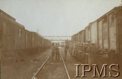 1918-1919, brak miejsca.
Wojna polsko-ukraińska. Załoga pociągu pancernego 