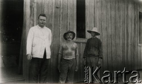 1928, Misiones, Argentyna
Polscy osadnicy
Fot. Stanisław Pyzik, Biblioteka Polska im. Ignacego Domeyki
