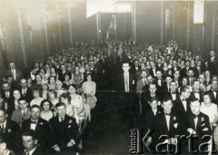 Lata 20., Buenos Aires, Argentyna.
Uroczystość w Poselstwie RP.
Fot. NN, zbiory Biblioteki Polskiej im. Ignacego Domeyki w Buenos Aires (Biblioteca Polaca Ignacio Domeyko)