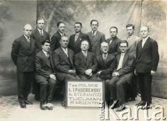 Początek XX wieku, Tucuman, Argentyna.
Działacze polonijni Towarzystwa Polskiego im. Ignacego Paderewskiego w Tucuman.
Fot. NN, zbiory Biblioteki Polskiej im. Ignacego Domeyki w Buenos Aires (Biblioteca Polaca Ignacio Domeyko)