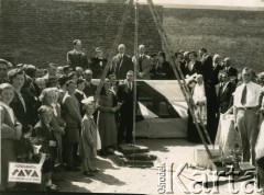 lata 30., Buenos Aires, Argentyna.
Polska uroczystość z udziałem działaczy polonijnych.
Fot. NN, zbiory Biblioteki Polskiej im. Ignacego Domeyki w Buenos Aires
