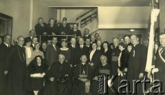 1934, Buenos Aires, Argentyna.
Prymas Polski kardynał August Hlond oraz polscy biskupi - Teodor Kubina, Stanisław Okoniecki i Karol Radoński w towarzystwie m.in posła RP Władysława Mazurkiewicza.
Fot. NN, zbiory Biblioteki Polskiej im. Ignacego Domeyki w Buenos Aires (Biblioteca Polaca Ignacio Domeyko)