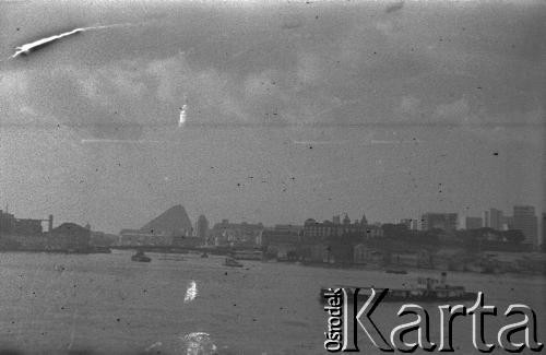 Lata 40., Rio de Janeiro, Brazylia.
Port. Fotografia wykonana przez Marię Świeczewską lub jej męża Karola. Oboje po wojnie wyemigrowali do Argentyny. Małżeństwo przyjaźniło się z pisarzem Witoldem Gombrowiczem.
Fot. NN, kolekcja Marii Świeczewskiej-Wańke, zbiory Biblioteki Polskiej im. Ignacego Domeyki w Buenos Aires (Biblioteca Polaca Ignacio Domeyko), reprodukcje cyfrowe w Ośrodku KARTA w Warszawie