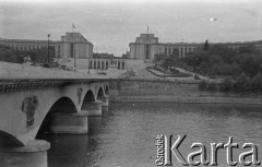 Po 1945, Paryż, Francja.
Palais de Chaillot. Fotografia wykonana przez Marię Świeczewską lub jej męża Karola. Oboje po wojnie wyemigrowali do Argentyny. Małżeństwo przyjaźniło się z pisarzem Witoldem Gombrowiczem.
Fot. NN, kolekcja Marii Świeczewskiej-Wańke, zbiory Biblioteki Polskiej im. Ignacego Domeyki w Buenos Aires (Biblioteca Polaca Ignacio Domeyko), reprodukcje cyfrowe w Ośrodku KARTA w Warszawie