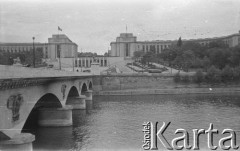 Po 1945, Paryż, Francja.
Palais de Chaillot. Fotografia wykonana przez Marię Świeczewską lub jej męża Karola. Oboje po wojnie wyemigrowali do Argentyny. Małżeństwo przyjaźniło się z pisarzem Witoldem Gombrowiczem.
Fot. NN, kolekcja Marii Świeczewskiej-Wańke, zbiory Biblioteki Polskiej im. Ignacego Domeyki w Buenos Aires (Biblioteca Polaca Ignacio Domeyko), reprodukcje cyfrowe w Ośrodku KARTA w Warszawie
