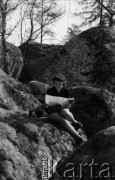 Po 1945, Francja.
Nieznana kobieta. Fotografia wykonana przez Marię Świeczewską lub jej męża Karola. Oboje po wojnie wyemigrowali do Argentyny. Małżeństwo przyjaźniło się z pisarzem Witoldem Gombrowiczem.
Fot. NN, kolekcja Marii Świeczewskiej-Wańke, zbiory Biblioteki Polskiej im. Ignacego Domeyki w Buenos Aires (Biblioteca Polaca Ignacio Domeyko), reprodukcje cyfrowe w Ośrodku KARTA w Warszawie