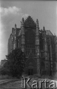 Po 1945, Francja.
Kościół gotycki. Fotografia wykonana przez Marię Świeczewską lub jej męża Karola podczas ich podróży rowerowej po Francji. Oboje po wojnie wyemigrowali do Argentyny. Małżeństwo przyjaźniło się z pisarzem Witoldem Gombrowiczem.
Fot. NN, kolekcja Marii Świeczewskiej-Wańke, zbiory Biblioteki Polskiej im. Ignacego Domeyki w Buenos Aires (Biblioteca Polaca Ignacio Domeyko), reprodukcje cyfrowe w Ośrodku KARTA w Warszawie