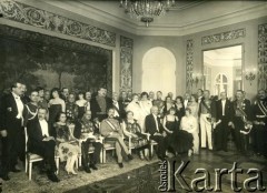 1926-1933, Warszawa, Polska.
Uroczystość z udziałem prezydenta Ignacego Mościckiego i marszałka Józefa Piłsudskiego na Zamku Królewskim. Pierwszy z lewej wicepremier Kazimierz Bartel obok niego wiceminister spraw zagranicznych Alfred Wysocki. Z prawej przedstawiciele korpusu dyplomatycznego.
Fot. NN, kolekcja ppłk. Feliksa Machnowskiego, zbiory Biblioteki Polskiej im. Ignacego Domeyki w Buenos Aires (Biblioteca Polaca Ignacio Domeyko), reprodukcje cyfrowe w Ośrodku KARTA w Warszawie 
