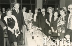 30.09.1972, Buenos Aires, Argentyna.
Przyjęcie w siedzibie „Ogniska Polskiego”.
Fot. NN, kolekcja Ognisko Polskie (sygnatura 51), zbiory Biblioteki Polskiej im. Ignacego Domeyki w Buenos Aires (Biblioteca Polaca Ignacio Domeyko), reprodukcje cyfrowe w Ośrodku KARTA w Warszawie