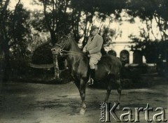Przed 1926, prawdopodobnie Argentyna.
Hrabia Ksawery Orłowski.
Fot. NN, kolekcja rodziny Orłowskich, zbiory Biblioteki Polskiej im. Ignacego Domeyki w Buenos Aires (Biblioteca Polaca Ignacio Domeyko), reprodukcje cyfrowe w Ośrodku KARTA w Warszawie