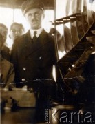 3-6.06.1931, Rozewie, Polska.
W latarni morskiej.
Fot. NN, zbiory  Archiwum Ojców Franciszkanów w Polskiej Misji Katolickiej w Martin Coronado, reprodukcje cyfrowe w  Bibliotece Polskiej im. Ignacego Domeyki w Buenos Aires (Biblioteca Polaca Ignacio Domeyko) i w Ośrodku KARTA w Warszawie
