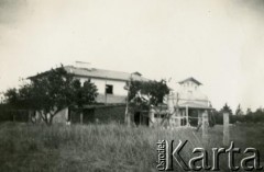 1957-1958, Martin Coronado, Argentyna.
Budowa kaplicy i klasztoru franciszkanów (później ten teren, który stał się ośrodkiem polskiego duszpasterstwa w Argentynie, został nazwany 
