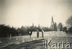 1957-1958, Martin Coronado, Argentyna.
Budowa kaplicy i klasztoru franciszkanów (później ten teren, który stał się ośrodkiem polskiego duszpasterstwa w Argentynie, został nazwany 