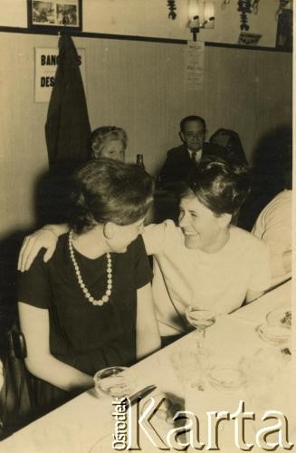 Kwiecień 1966, Rosario, Argentyna.
Przyjęcie z okazji Tysiąclecia Chrztu Polski.
Fot. NN, kolekcja Jerzego Zawiszy, zbiory  Archiwum Ojców Franciszkanów w Polskiej Misji Katolickiej w Martin Coronado, reprodukcje cyfrowe w  Bibliotece Polskiej im. Ignacego Domeyki w Buenos Aires (Biblioteca Polaca Ignacio Domeyko) i w Ośrodku KARTA w Warszawie