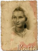 Sierpień 1938, Polska.
Wanda Turowicz (ur. 8.08.1923) – sanitariuszka w powstaniu warszawskim, zginęła 2 września 1944 przy ul. Dobrej. 
Fot. NN, kolekcja Bolesława Turowicza, zbiory  Archiwum Ojców Franciszkanów w Polskiej Misji Katolickiej w Martin Coronado, reprodukcje cyfrowe w  Bibliotece Polskiej im. Ignacego Domeyki w Buenos Aires (Biblioteca Polaca Ignacio Domeyko) i w Ośrodku KARTA w Warszawie