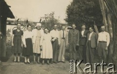 Brak daty, brak miejsca.
Fotografia rodzinna.
Fot. NN, kolekcja Zofii i Alojzego Brudzińskich, zbiory  Archiwum Ojców Franciszkanów w Polskiej Misji Katolickiej w Martin Coronado, reprodukcje cyfrowe w  Bibliotece Polskiej im. Ignacego Domeyki w Buenos Aires (Biblioteca Polaca Ignacio Domeyko) i w Ośrodku KARTA w Warszawie