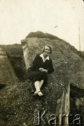 Lata 20., Polska.
Portret kobiety.
Fot. z albumu porucznika Jana Obłoczyńskiego z Batalionu Chemicznego WP, zbiory Ośrodka KARTA, przekazała Jolanta Wolszczynin.