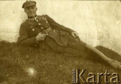 Lata 20., Polska.
Porucznik Jan Obłoczyński.
Fot. z albumu porucznika Jana Obłoczyńskiego z Batalionu Chemicznego WP, zbiory Ośrodka KARTA, przekazała Jolanta Wolszczynin.