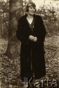 Lata 20., Polska.
Portret kobiety.
Fot. z albumu porucznika Jana Obłoczyńskiego z Batalionu Chemicznego WP, zbiory Ośrodka KARTA, przekazała Jolanta Wolszczynin.