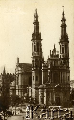 Lata 20., Warszawa, Polska.
Kościół Najświętszego Zbawiciela.
Fot. z albumu porucznika Jana Obłoczyńskiego z Batalionu Chemicznego WP, zbiory Ośrodka KARTA, przekazała Jolanta Wolszczynin.