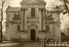 Lata 20., Warszawa, Polska.
Kościół kamedułów na Bielanach.
Fot. z albumu porucznika Jana Obłoczyńskiego z Batalionu Chemicznego WP, zbiory Ośrodka KARTA, przekazała Jolanta Wolszczynin.