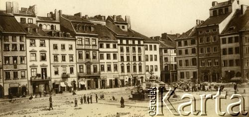 Lata 20., Warszawa, Polska.
Rynek Starego Miasta.
Fot. z albumu porucznika Jana Obłoczyńskiego z Batalionu Chemicznego WP, zbiory Ośrodka KARTA, przekazała Jolanta Wolszczynin.