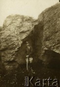 Lata 20., Polska.
Porucznik Jan Obłoczyński.
Fot. z albumu porucznika Jana Obłoczyńskiego z Batalionu Chemicznego WP, zbiory Ośrodka KARTA, przekazała Jolanta Wolszczynin.