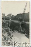 Po 1948, Argentyna.
Prace z użyciem koparek.
Fot. NN, udostępniła Jolanta Wolszczynin.
