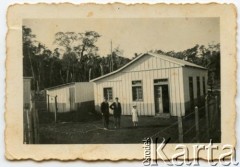 1932, Polana, Misiones, Argentyna. 
Rodzina Kuszpitów (od lewej): Antonio Kuszpit, Juan Kuszpit, Elsa Kuszpit.
Fot. NN, zbiory Juana Carlosa Rodrigueza, reprodukcje cyfrowe w  Bibliotece Polskiej im. Ignacego Domeyki w Buenos Aires (Biblioteca Polaca Ignacio Domeyko) i w Ośrodku KARTA w Warszawie