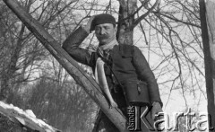 21.02.1935, Hutniakowa, Polska. 
Kazimierz Wielowieyski.
Fot. Anna Wielowieyska, udostępniła Maria Wielowieyska, reprodukcje cyfrowe w  Bibliotece Polskiej im. Ignacego Domeyki w Buenos Aires (Biblioteca Polaca Ignacio Domeyko) i w Ośrodku KARTA w Warszawie
