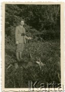 13.08.1928, Drohiczówka, Polska. 
Stanisław z upolowaną sarną.
Fot. NN, zbiory Marii Wielowieyskiej Petrikorich, reprodukcje cyfrowe w Bibliotece Polskiej im. Ignacego Domeyki w Buenos Aires (Biblioteca Polaca Ignacio Domeyko) i w Ośrodku KARTA w Warszawie 



