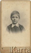 1905, Lwów, Polska.
Stanisław Cieński.
Fot. NN, zbiory Marii Wielowieyskiej Petrikorich, reprodukcje cyfrowe w Bibliotece Polskiej im. Ignacego Domeyki w Buenos Aires (Biblioteca Polaca Ignacio Domeyko) i w Ośrodku KARTA w Warszawie 



