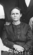 Lata 30., Azara, Misiones, Argentyna.
Katalina Bilinski de Kalafarski. Jej matką była Sofia Pelczar siostra kanonizowanego w 2003 roku Jose Sebastana Pelczara.
Fot. NN, zbiory Asociación Polaca de Posadas, udostępniła Fabiana Śniechowski, reprodukcje cyfrowe w Bibliotece Polskiej im. Ignacego Domeyki w Buenos Aires (Biblioteca Polaca Ignacio Domeyko) i w Ośrodku KARTA w Warszawie 



