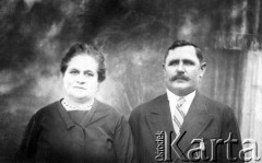 1935, Apostoles, Misiones, Argentyna.
Genoveva Kurpaska i p. Śmichowski.
Fot. NN, zbiory Asociación Polaca de Posadas, udostępniła Fabiana Śniechowski, reprodukcje cyfrowe w Bibliotece Polskiej im. Ignacego Domeyki w Buenos Aires (Biblioteca Polaca Ignacio Domeyko) i w Ośrodku KARTA w Warszawie 



