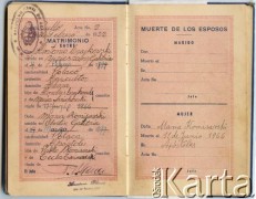 Lata 20., Apostoles, Misiones, Argentyna.
Dokument z Urzędu Stanu Cywilnego z dnia 18 lutego 1922 potwierdzający zawarcie związku małżeńskiego pomiędzy Antonio Czajkowskim urodzonym 4 lutego 1899 w Jericszany w Galicji, z zawodu rolnika, zamieszkałego w Azara, syna Andres'a Czajkowski i Marii Snichowski wraz z Marią Komisarski urodzoną w Obertynie w Galicji 17 marca 1899, narodowości polskiej, zamieszkałą w Apostoles, córki Pablo Komisarski i Cecli Carnowiski.	
Ponadto dokument potwierdza zgon Marii Komisarski Czajkowski w dniu 11 lipca 1966. 	
Fot. NN, zbiory Alberty Jaworski z Czajkowskich, reprodukcje cyfrowe w Bibliotece Polskiej im. Ignacego Domeyki w Buenos Aires (Biblioteca Polaca Ignacio Domeyko) i w Ośrodku KARTA w Warszawie 
Apostoles	