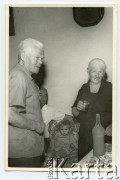 1971-1972, Apostoles, Misiones, Argentyna.
Urodziny Sereny Kołaczewski (w środku), prababcia Paulina Sawicki i Stanislaw Kołaczewski.
Fot. NN, zbiory Sereny Kolaczewski, reprodukcje cyfrowe w  Bibliotece Polskiej im. Ignacego Domeyki w Buenos Aires (Biblioteca Polaca Ignacio Domeyko) i w Ośrodku KARTA w Warszawie