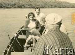 Lata 60., Parana, Argentyna.
Bolesław i Maria Konert z d. Parnak podczas wycieczki po Paranie.
Fot. NN, udostępniła Maria Konert, reprodukcje cyfrowe w Bibliotece Polskiej im. Ignacego Domeyki w Buenos Aires (Biblioteca Polaca Ignacio Domeyko) i w Ośrodku KARTA w Warszawie 



