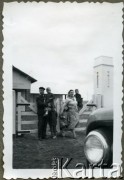 1960, Esquel, prowincja Chubut, Argentyna.
Alvarez i Juanita Mitczak z Danielem i Susaną Zacharkami.
Fot. NN, zbiory Adeli Kozlowski i Eugeniusza Zacharko, reprodukcje cyfrowe w Bibliotece Polskiej im. Ignacego Domeyki w Buenos Aires (Biblioteca Polaca Ignacio Domeyko) i w Ośrodku KARTA w Warszawie.
