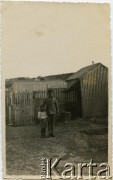 Lata 30., Comodoro Rivadavia, prowincja Chubut, Argentyna.
Chłopcy.
Fot. NN, zbiory Enrique Koprowskiego, reprodukcje cyfrowe w Bibliotece Polskiej im. Ignacego Domeyki w Buenos Aires (Biblioteca Polaca Ignacio Domeyko) i w Ośrodku KARTA w Warszawie.