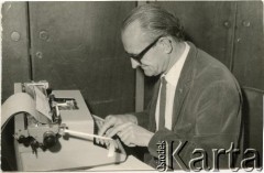 29.10.1970, Comodoro Rivadavia, prowincja Chubut, Argentyna.
Ludwik Figna.
Fot. NN, zbiory Juana Ludvica Figny, reprodukcje cyfrowe w Bibliotece Polskiej im. Ignacego Domeyki w Buenos Aires (Biblioteca Polaca Ignacio Domeyko) i w Ośrodku KARTA w Warszawie.