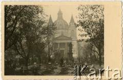 1941, Warszawa, Polska.
Kościół św. Aleksandra na placu Trzech Krzyży.
Fot. NN, zbiory Juana Ludvica Figny, reprodukcje cyfrowe w Bibliotece Polskiej im. Ignacego Domeyki w Buenos Aires (Biblioteca Polaca Ignacio Domeyko) i w Ośrodku KARTA w Warszawie.