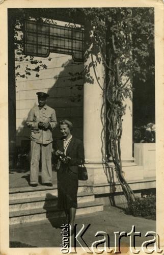 Sierpień 1939, Rio de Janeiro, Brazylia.
Jadwiga Mickiewicz - siostra Edmunda Mickiewicza.
Fot. NN, zbiory Moniki Mickiewicz, reprodukcje cyfrowe w Bibliotece Polskiej im. Ignacego Domeyki w Buenos Aires (Biblioteca Polaca Ignacio Domeyko) i w Ośrodku KARTA w Warszawie.