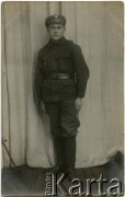 1915-1918, brak miejsca.
Żołnierz Legionów Polskich.
Fot. NN, zbiory Reginy Gaski, reprodukcje cyfrowe w  Bibliotece Polskiej im. Ignacego Domeyki w Buenos Aires (Biblioteca Polaca Ignacio Domeyko) i w Ośrodku KARTA w Warszawie.

