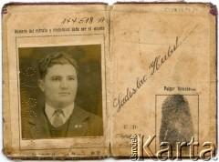 Pierwszy argentyński dokument tożsamości Władysława Herbuta, wydany 15 września 1951 r. w Resistencia (stolicy prowincji Chaco).
Fot. NN, zbiory Władysława Herbuta, reprodukcje cyfrowe w Bibliotece Polskiej im. Ignacego Domeyki w Buenos Aires (Biblioteca Polaca Ignacio Domeyko) i w Ośrodku KARTA w Warszawie.