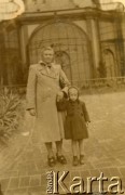 Lata 60., Buenos Aires, Argentyna.
Catalina i Marta Wojtuń.
Fot. NN, zbiory Stanisława Wojtuń, reprodukcje cyfrowe w Bibliotece Polskiej im. Ignacego Domeyki w Buenos Aires (Biblioteca Polaca Ignacio Domeyko) i w Ośrodku KARTA w Warszawie.