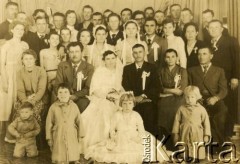 Lata 50., Coronel du Graty, prowincja Chaco, Argentyna.
Ślub Stanisławy Wojtuń.
Fot. NN, zbiory Stanisława Wojtuń, reprodukcje cyfrowe w Bibliotece Polskiej im. Ignacego Domeyki w Buenos Aires (Biblioteca Polaca Ignacio Domeyko) i w Ośrodku KARTA w Warszawie.