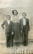 Lata 50., okolice Villa Angela, prowincja Chaco, Argentyna.
Elena Gurniak z braćmi Edwardem i Mieczysławem.
Fot. NN, Eleny Gurniak, reprodukcje cyfrowe w Bibliotece Polskiej im. Ignacego Domeyki w Buenos Aires (Biblioteca Polaca Ignacio Domeyko) i w Ośrodku KARTA w Warszawie.