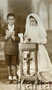 Lata 50., Villa Angela, prowincja Chaco, Argentyna.
Pierwsza Komunia Święta Eleny i Edwarda Gurniak.
Fot. NN, Eleny Gurniak, reprodukcje cyfrowe w Bibliotece Polskiej im. Ignacego Domeyki w Buenos Aires (Biblioteca Polaca Ignacio Domeyko) i w Ośrodku KARTA w Warszawie.